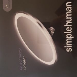 The simplehuman compact sensor mirror gives you the confidence of tru-lux lighti